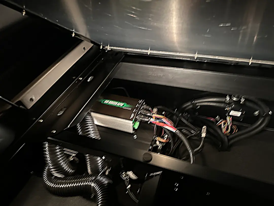 Installation under the truck bunk — Go Green APU